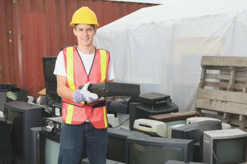 Choosing the right waste removal service